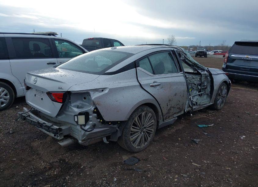 Photo 4 of 2023 Nissan Altima SL FWD (VIN 1N4BL4EV5PN412588)