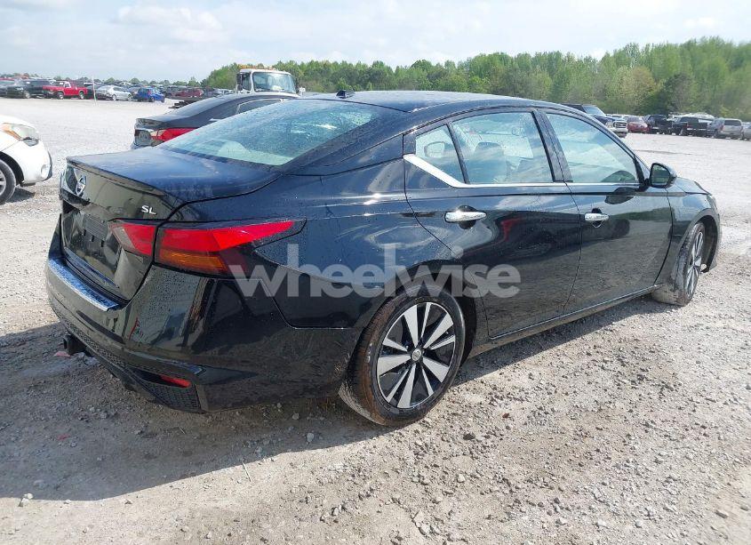 Photo 4 of 2022 Nissan Altima SL FWD (VIN 1N4BL4EV6NN357646)