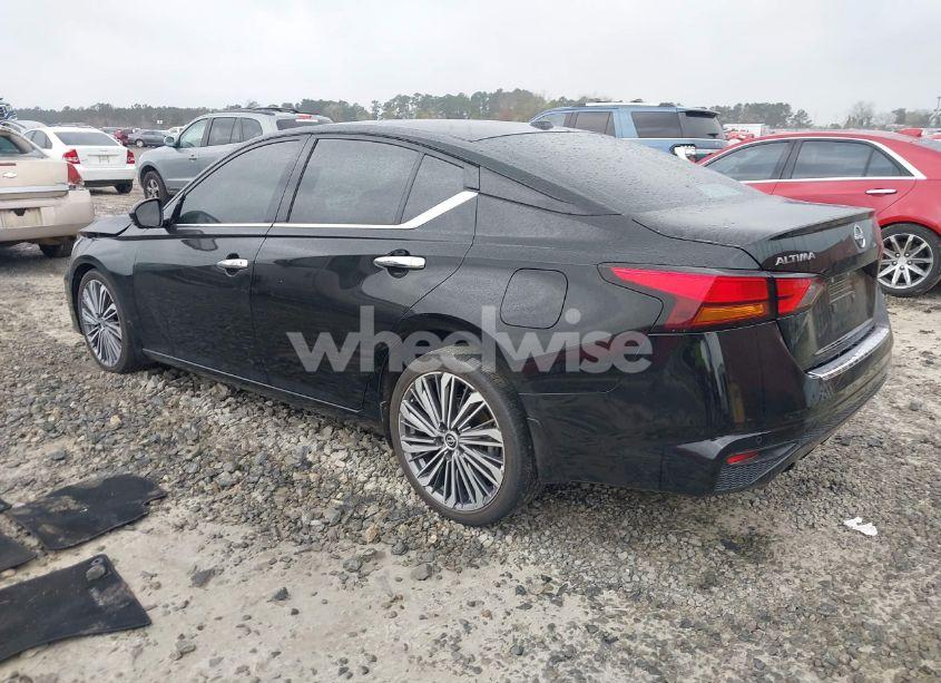 Photo 3 of 2023 Nissan Altima SL FWD (VIN 1N4BL4EV6PN321829)