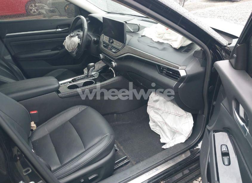 Photo 5 of 2023 Nissan Altima SL FWD (VIN 1N4BL4EV6PN321829)