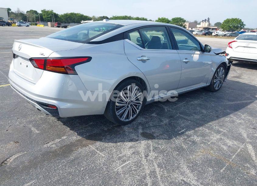 Photo 4 of 2023 Nissan Altima SL FWD (VIN 1N4BL4EV6PN413992)