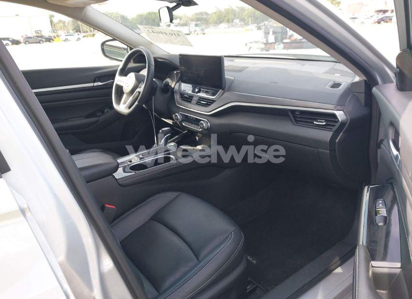 Photo 5 of 2023 Nissan Altima SL FWD (VIN 1N4BL4EV6PN413992)