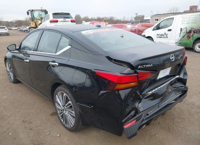Photo 18 of 2023 Nissan Altima SL FWD (VIN 1N4BL4EV6PN424135)