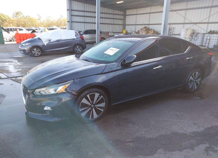 Photo 2 of 2019 Nissan Altima 2.5 SL (VIN 1N4BL4EV7KC206533)