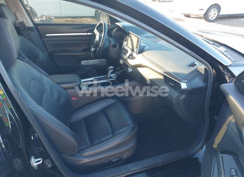 Photo 5 of 2020 Nissan Altima SL FWD (VIN 1N4BL4EV7LC157433)