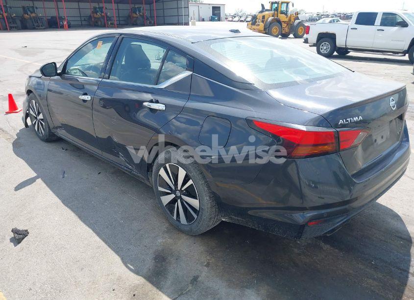 Photo 3 of 2020 Nissan Altima SL FWD (VIN 1N4BL4EV7LC161157)