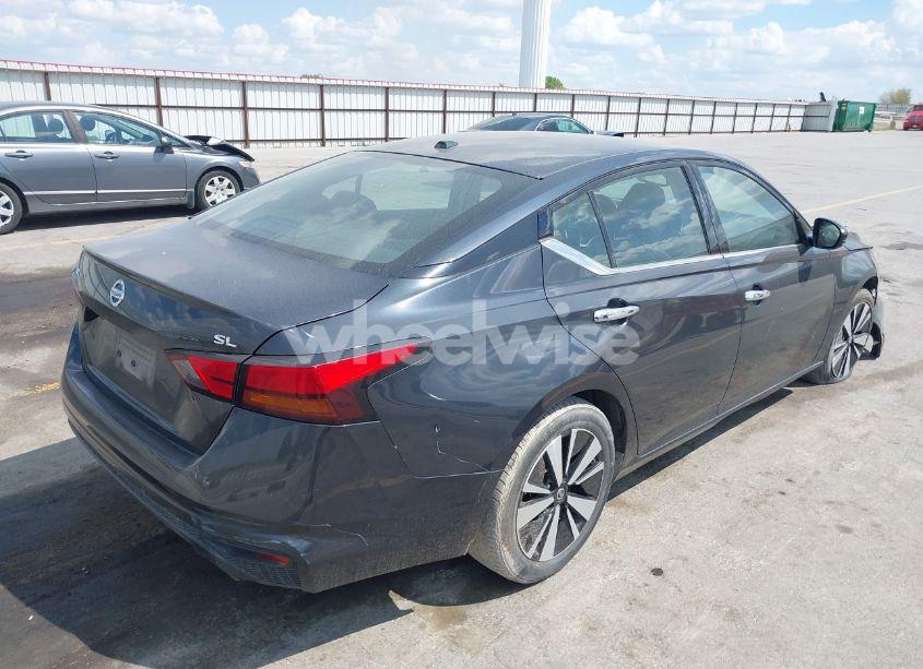 Photo 4 of 2020 Nissan Altima SL FWD (VIN 1N4BL4EV7LC161157)