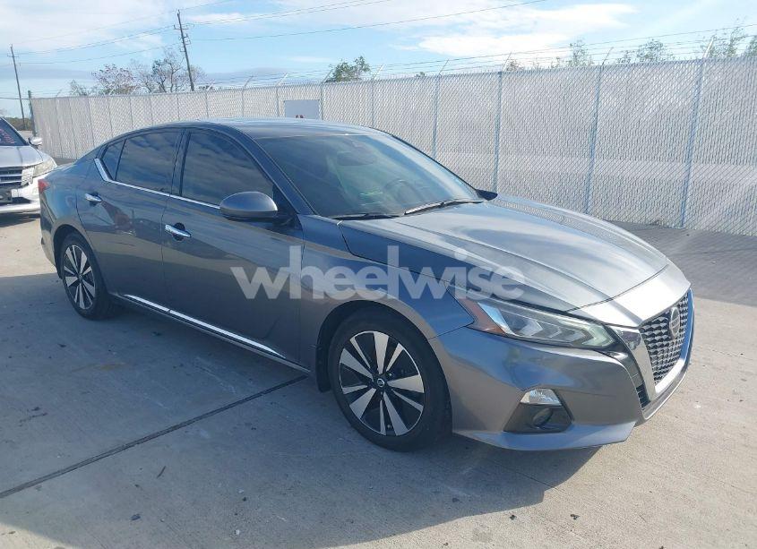 2020 Nissan Altima SL FWD (VIN 1N4BL4EV7LN318528) main photo