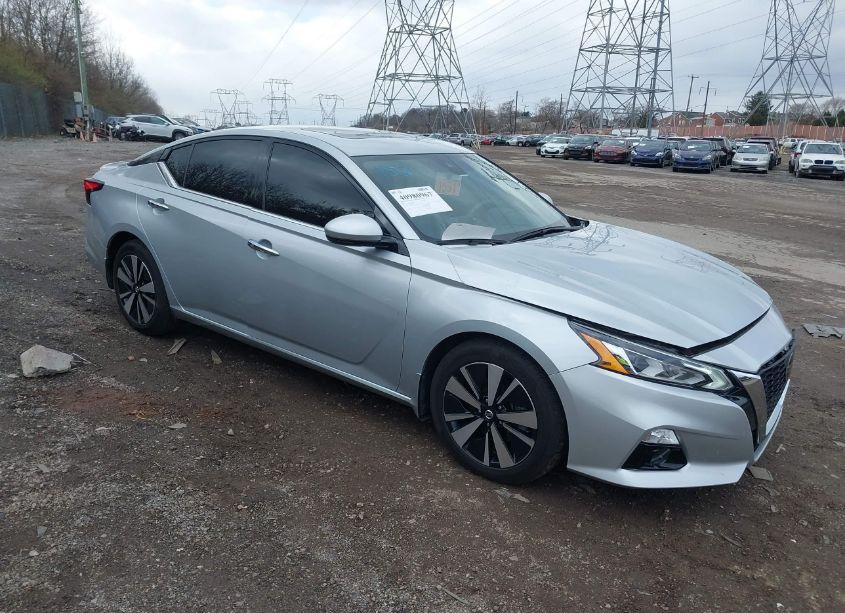 2022 Nissan Altima SL FWD (VIN 1N4BL4EV7NN413397) main photo