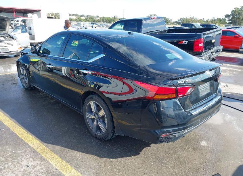 Photo 3 of 2021 Nissan Altima SL FWD (VIN 1N4BL4EV8MN326672)