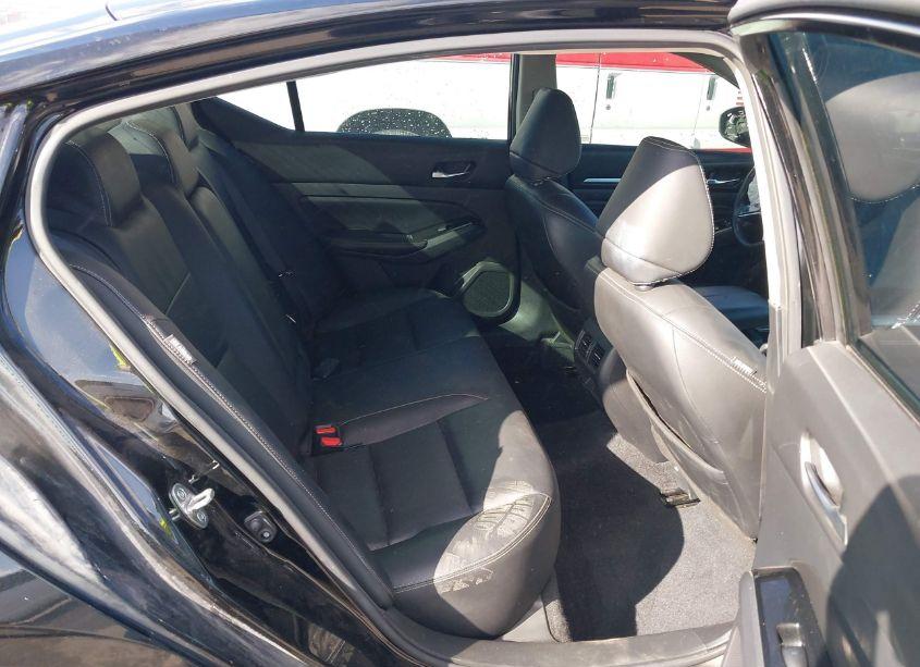 Photo 8 of 2021 Nissan Altima SL FWD (VIN 1N4BL4EV8MN326672)