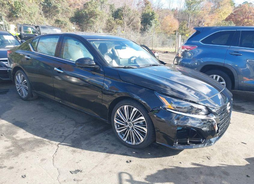 2023 Nissan Altima SL FWD (VIN 1N4BL4EV8PN358574) main photo