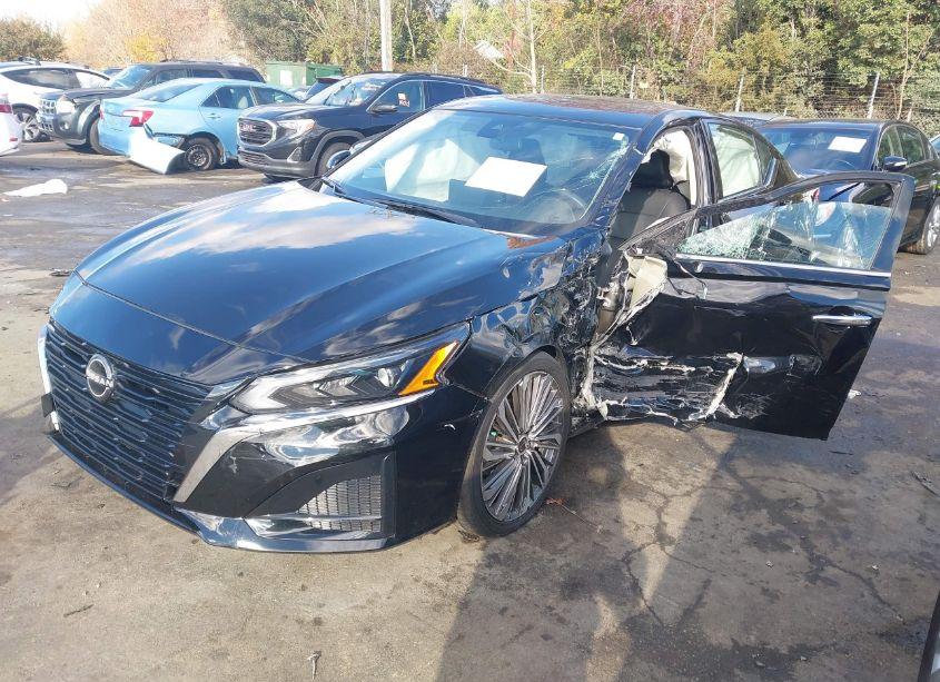 Photo 2 of 2023 Nissan Altima SL FWD (VIN 1N4BL4EV8PN358574)