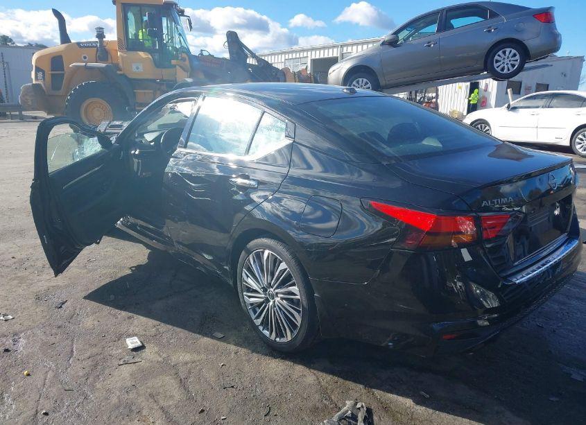 Photo 3 of 2023 Nissan Altima SL FWD (VIN 1N4BL4EV8PN358574)