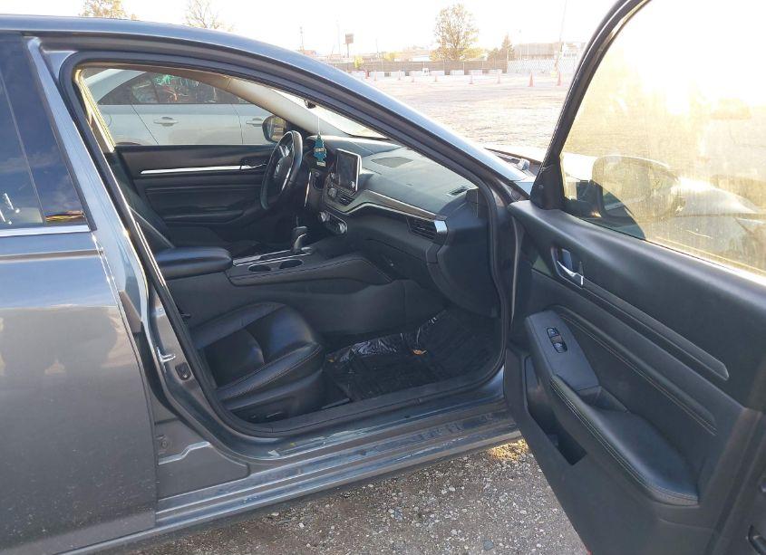 Photo 5 of 2019 Nissan Altima 2.5 SL (VIN 1N4BL4EV9KC231532)