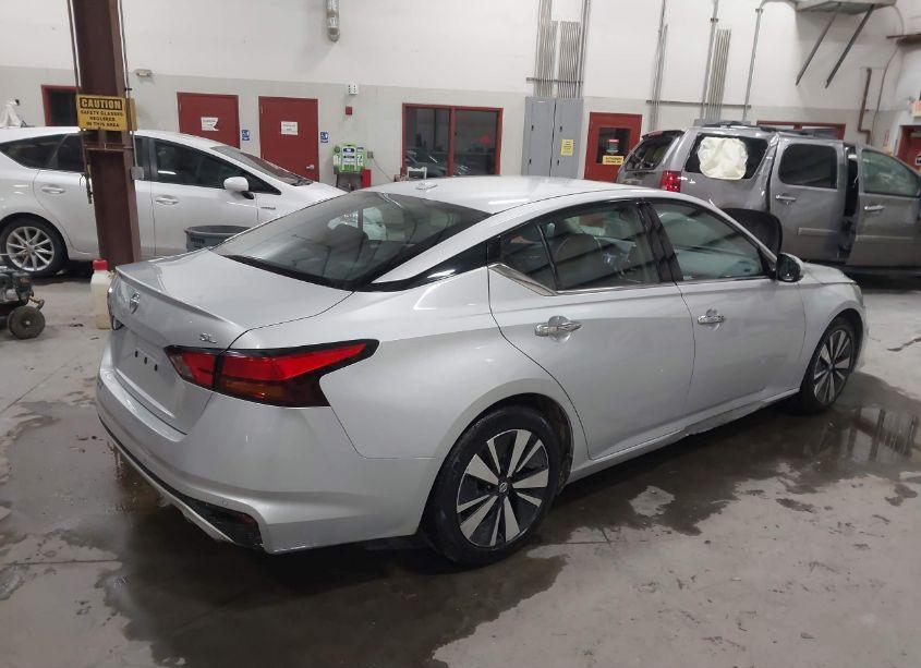 Photo 4 of 2019 Nissan Altima 2.5 SL (VIN 1N4BL4EV9KC241641)