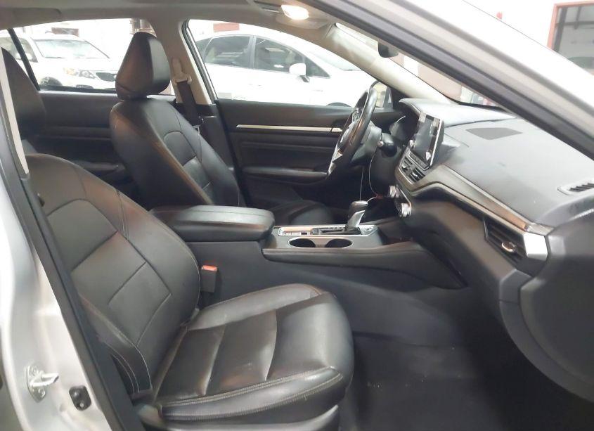 Photo 5 of 2019 Nissan Altima 2.5 SL (VIN 1N4BL4EV9KC241641)