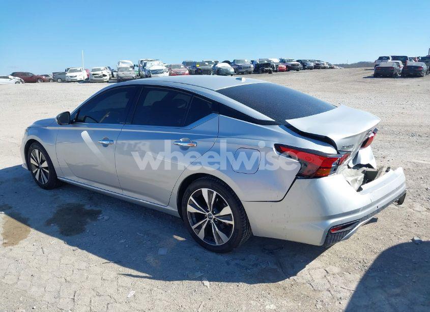 Photo 3 of 2020 Nissan Altima SL FWD (VIN 1N4BL4EV9LC153268)