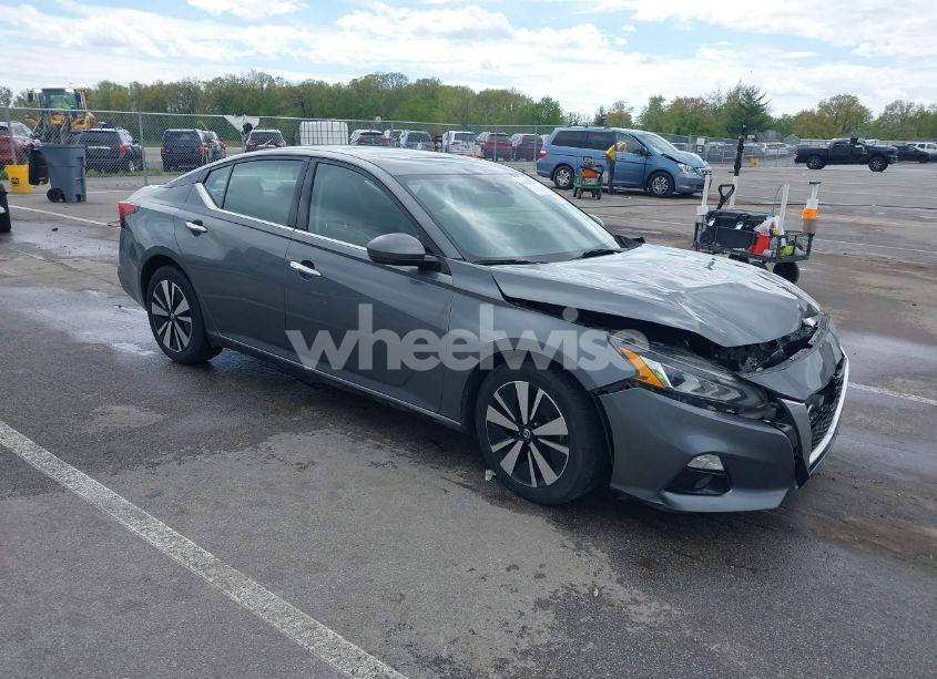 2020 Nissan Altima SL FWD (VIN 1N4BL4EV9LN301603) main photo