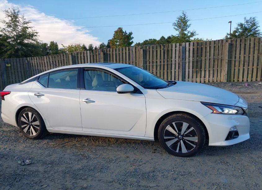 Photo 13 of 2021 Nissan Altima SL FWD (VIN 1N4BL4EV9MN316796)