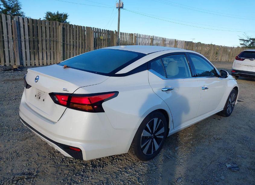 Photo 4 of 2021 Nissan Altima SL FWD (VIN 1N4BL4EV9MN316796)