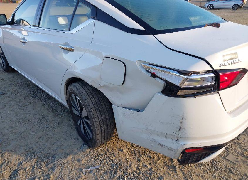 Photo 6 of 2021 Nissan Altima SL FWD (VIN 1N4BL4EV9MN316796)