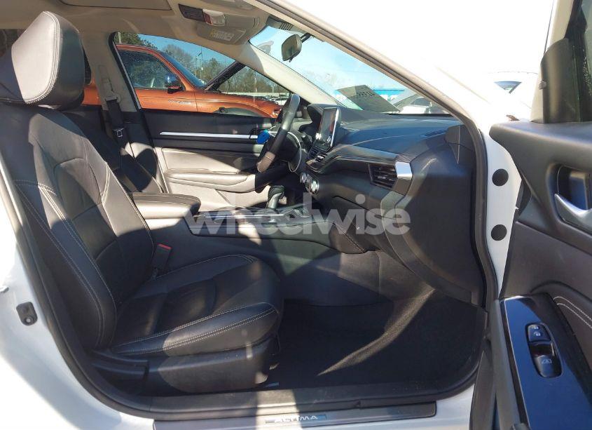 Photo 5 of 2022 Nissan Altima SL FWD (VIN 1N4BL4EV9NN407102)