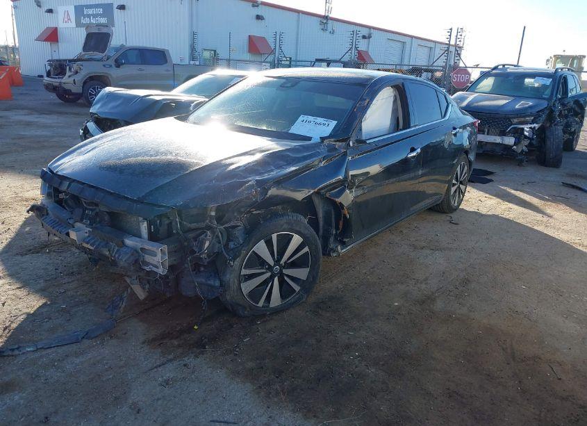Photo 2 of 2019 Nissan Altima 2.5 SL (VIN 1N4BL4EVXKC113764)
