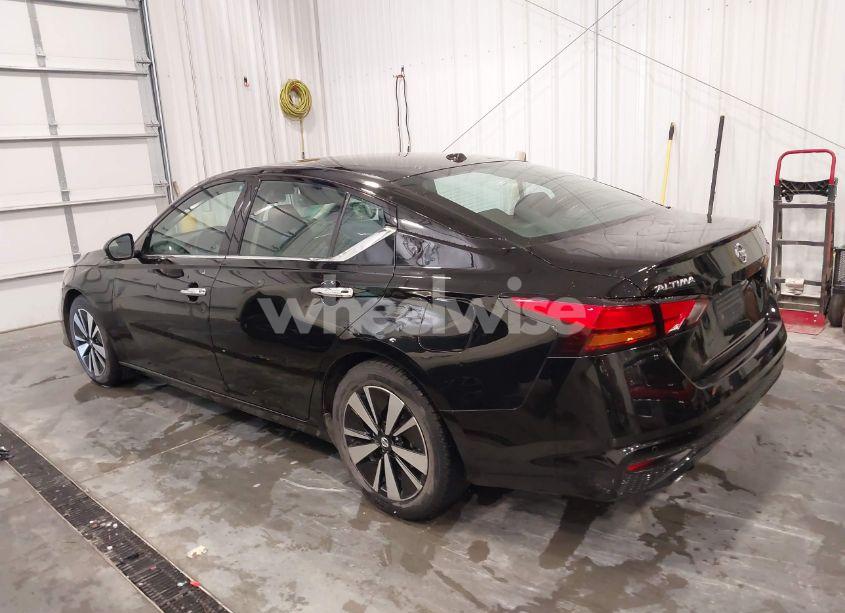 Photo 3 of 2019 Nissan Altima 2.5 SL (VIN 1N4BL4EVXKC197312)