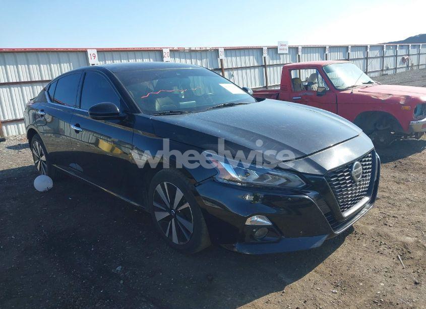 2020 Nissan Altima SL FWD (VIN 1N4BL4EVXLC147124) main photo