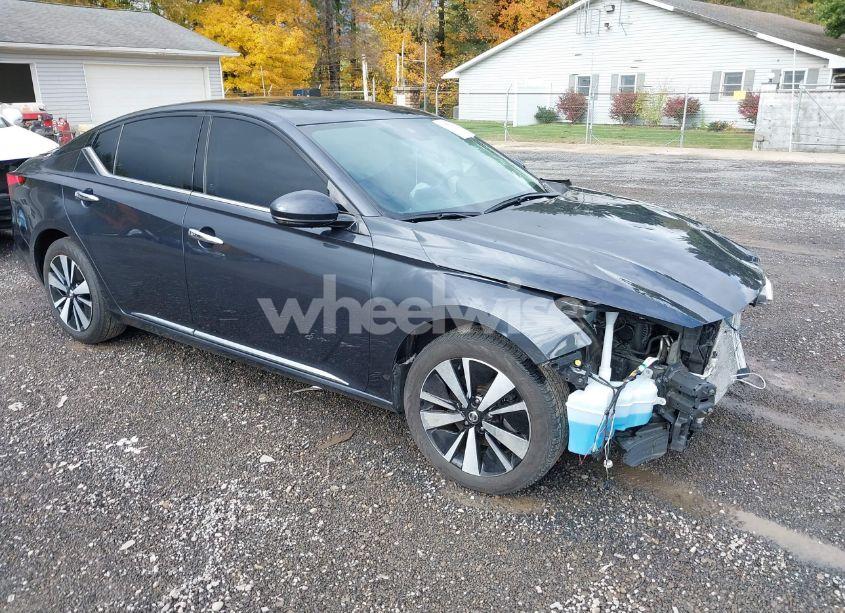 2020 Nissan Altima SL FWD (VIN 1N4BL4EVXLC163310) main photo