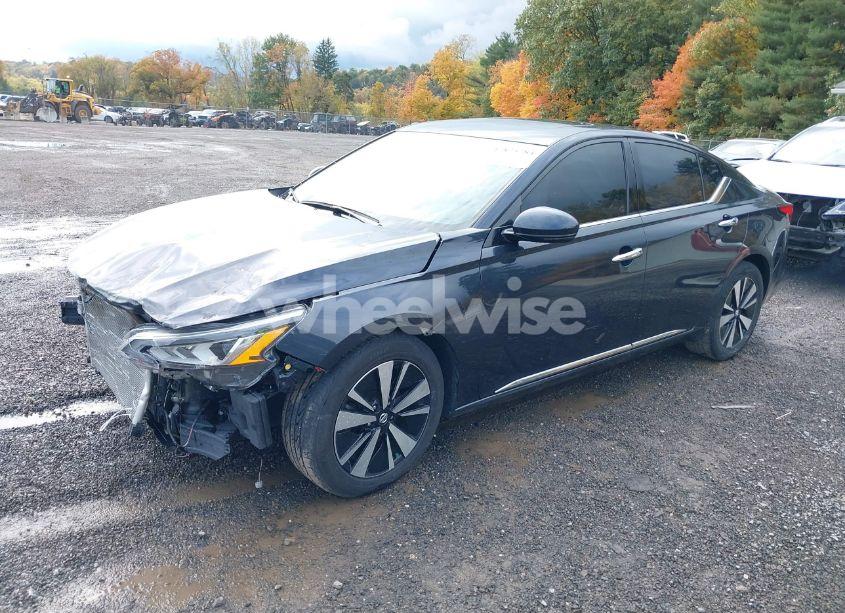 Photo 2 of 2020 Nissan Altima SL FWD (VIN 1N4BL4EVXLC163310)