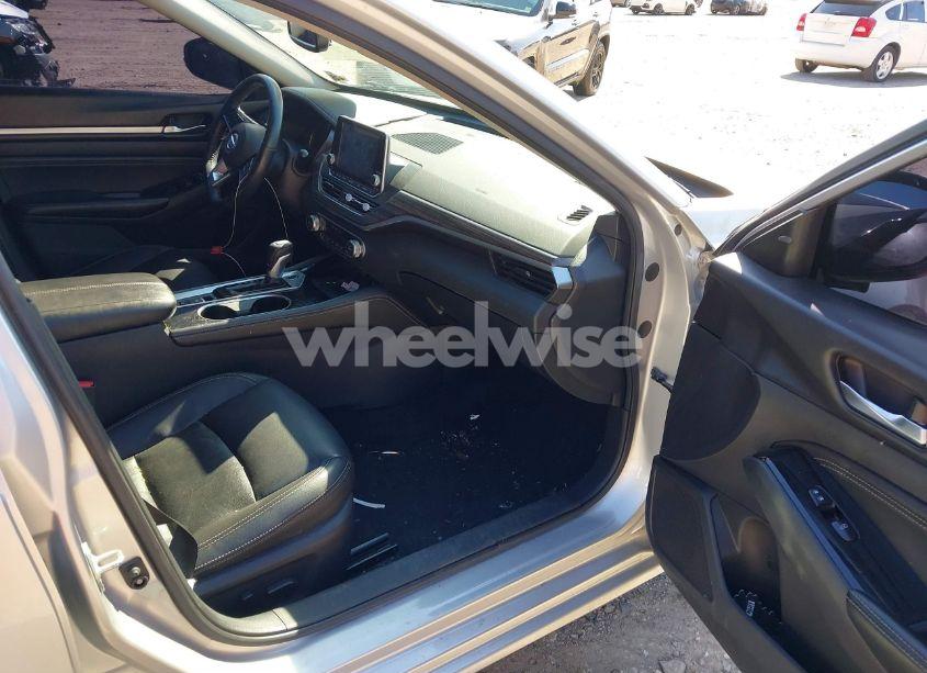 Photo 5 of 2020 Nissan Altima SL FWD (VIN 1N4BL4EVXLC163839)