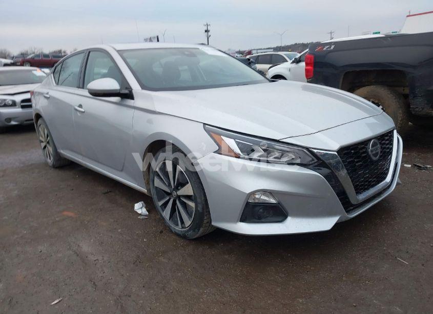 2020 Nissan Altima SL FWD (VIN 1N4BL4EVXLC164117) main photo