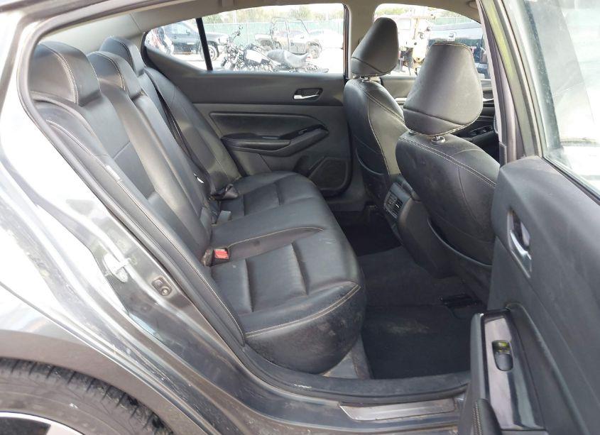 Photo 8 of 2022 Nissan Altima SL FWD (VIN 1N4BL4EVXNN397857)