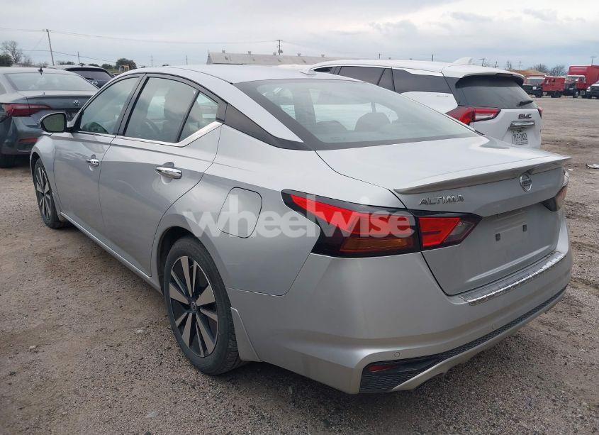 Photo 3 of 2022 Nissan Altima SL FWD (VIN 1N4BL4EVXNN413460)