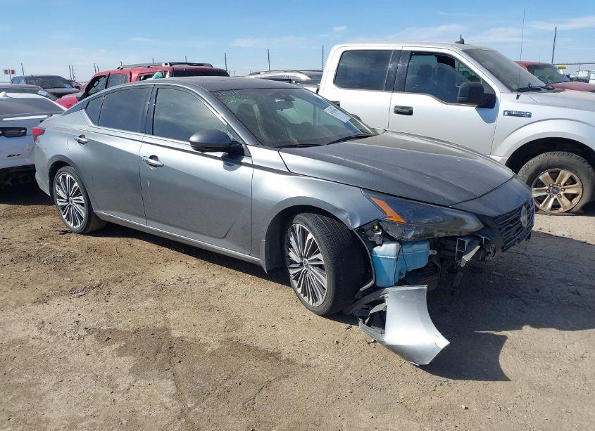 2023 Nissan Altima SL (VIN 1N4BL4EVXPN351500) main photo