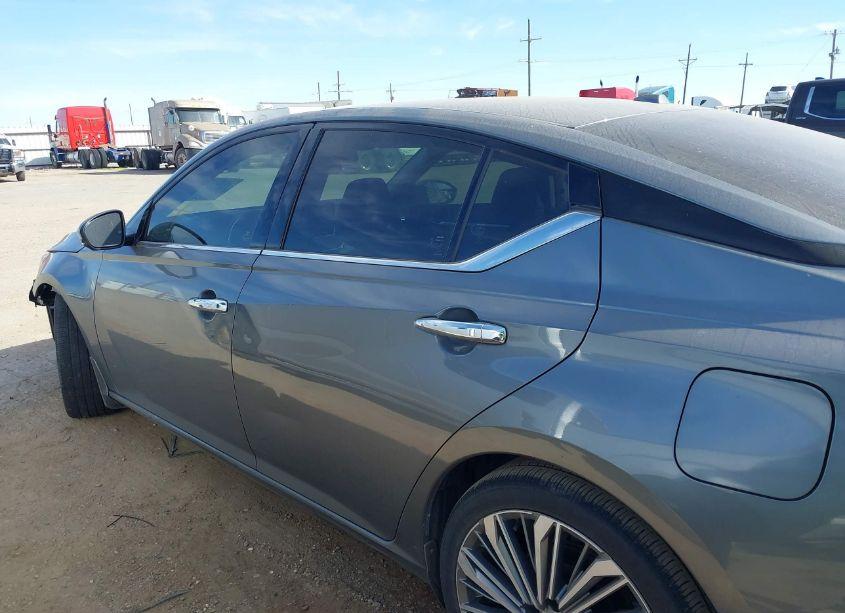 Photo 14 of 2023 Nissan Altima SL (VIN 1N4BL4EVXPN351500)