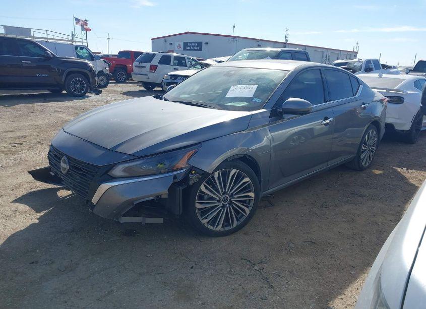 Photo 2 of 2023 Nissan Altima SL (VIN 1N4BL4EVXPN351500)