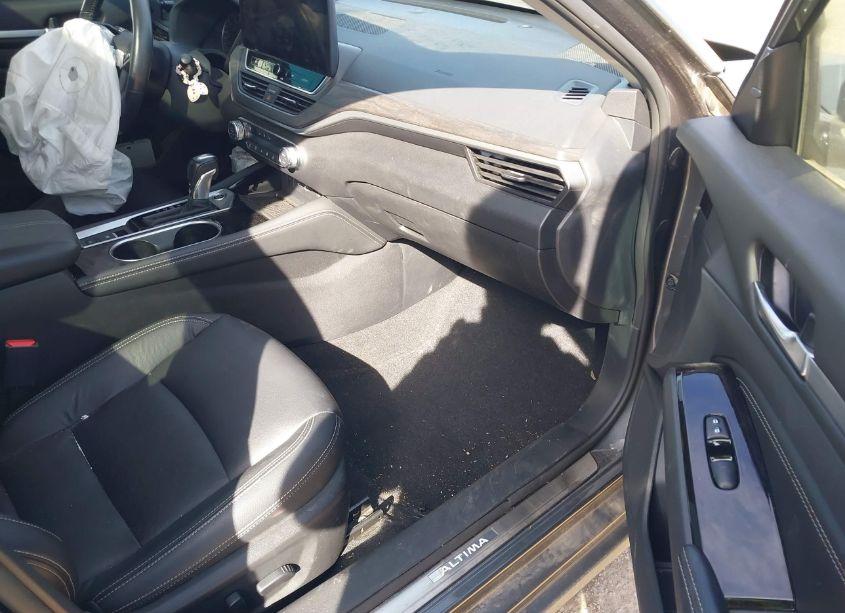 Photo 5 of 2023 Nissan Altima SL (VIN 1N4BL4EVXPN351500)