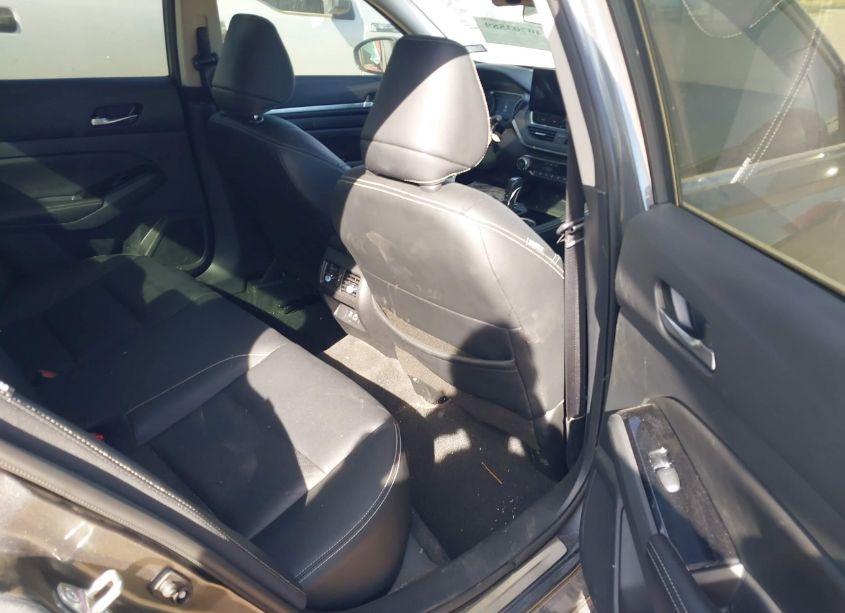 Photo 8 of 2023 Nissan Altima SL (VIN 1N4BL4EVXPN351500)