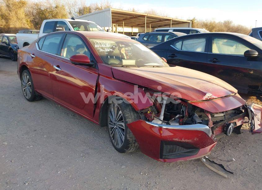 2023 Nissan Altima SL FWD (VIN 1N4BL4EVXPN355045) main photo