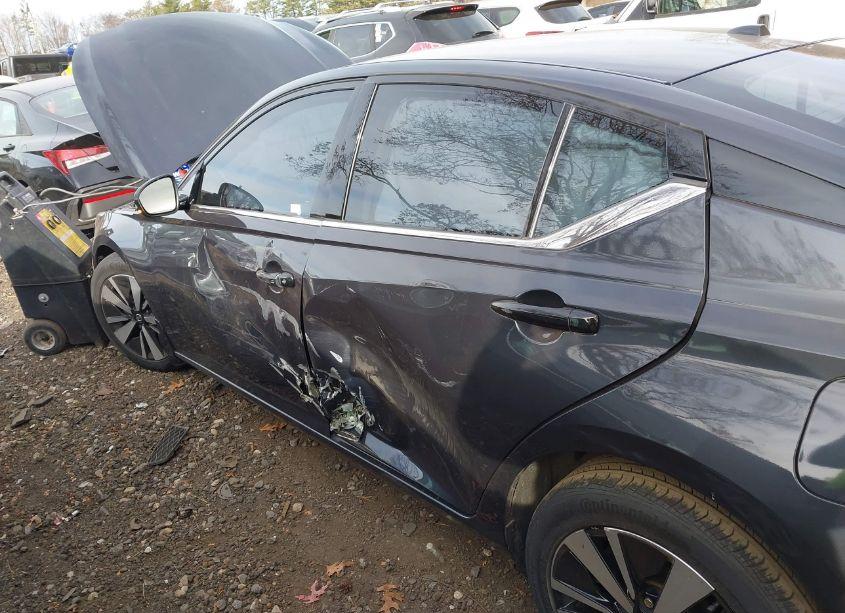 Photo 6 of 2019 Nissan Altima 2.5 SL (VIN 1N4BL4EW0KC185498)