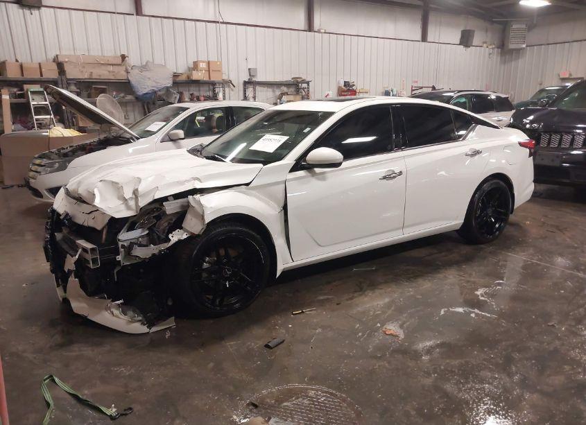 Photo 2 of 2022 Nissan Altima SL INTELLIGENT AWD (VIN 1N4BL4EW2NN422064)