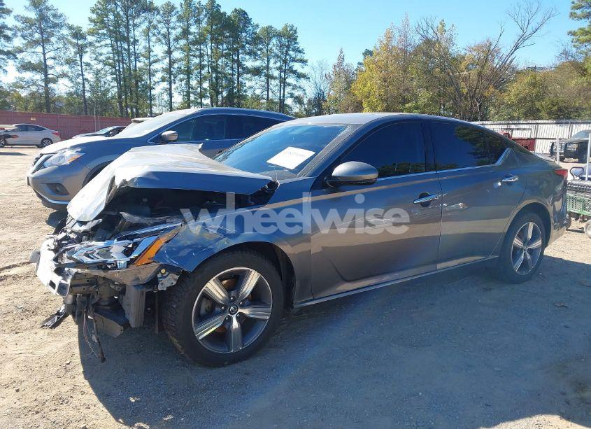 Photo 2 of 2019 Nissan Altima 2.5 SL (VIN 1N4BL4EW3KC191988)