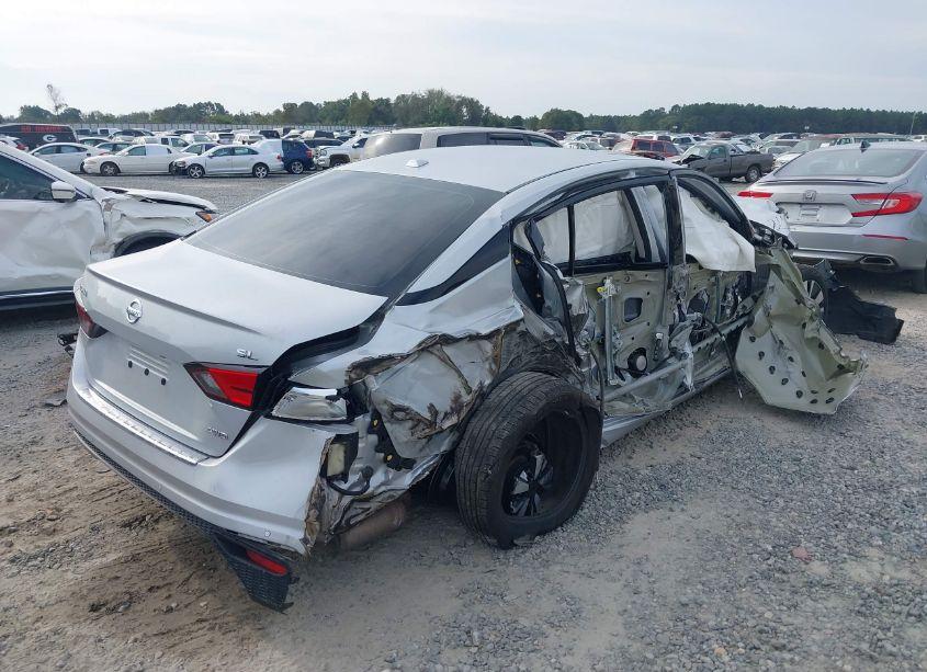 Photo 4 of 2022 Nissan Altima SL INTELLIGENT AWD (VIN 1N4BL4EW4NN308776)