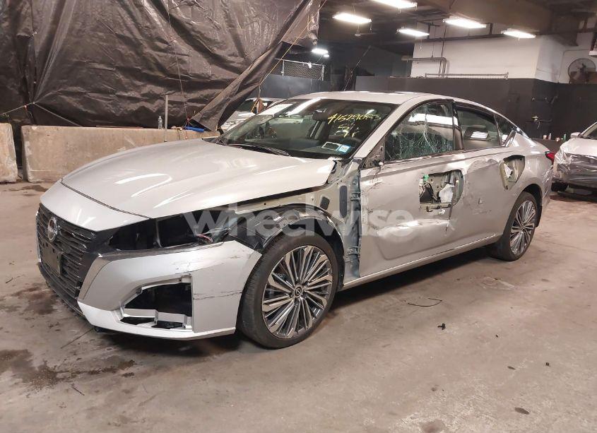 Photo 2 of 2024 Nissan Altima 2.5 SL (VIN 1N4BL4EW4RN332467)