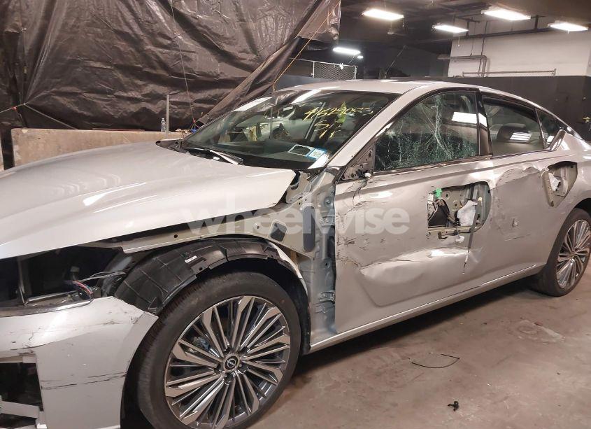 Photo 6 of 2024 Nissan Altima 2.5 SL (VIN 1N4BL4EW4RN332467)