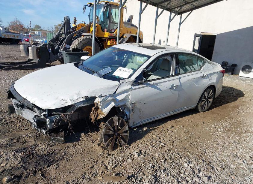 Photo 2 of 2019 Nissan Altima 2.5 SL (VIN 1N4BL4EW5KC134028)