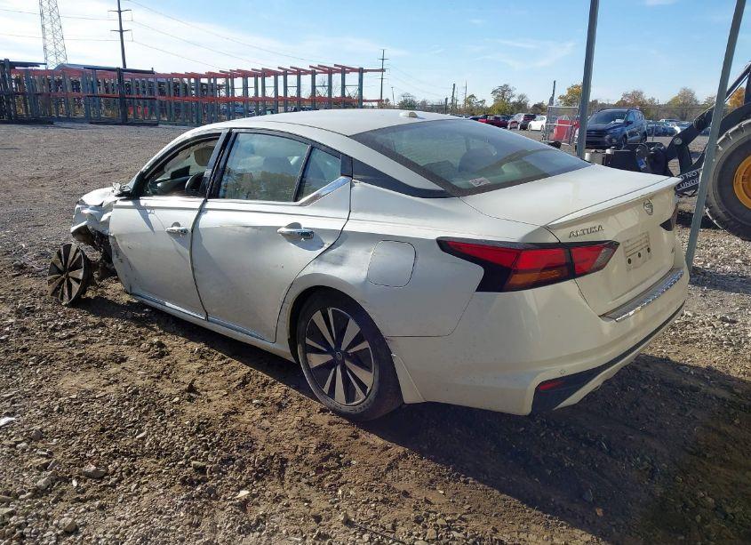 Photo 3 of 2019 Nissan Altima 2.5 SL (VIN 1N4BL4EW5KC134028)